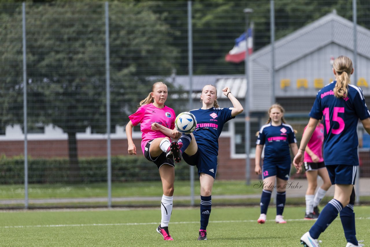 Bild 115 - wCJ Osterroenfelder TSV - VfL Pinneberg : Ergebnis: 0:15